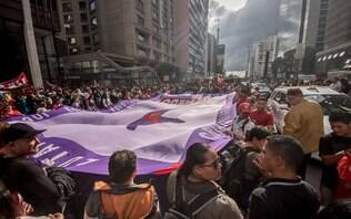 Manifestantes do MTST ocupam escritório da Presidência da República em São Paulo