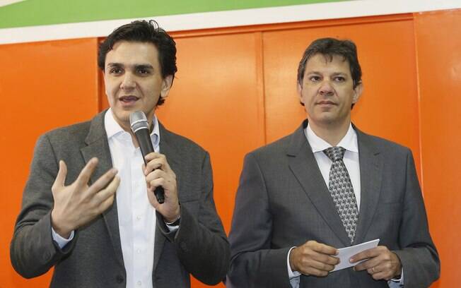 Gabriel Chalita ao lado de Fernando Haddad: eles podem disputar juntos a Prefeitura de São Paulo