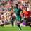 Peralta comemora gol do México. Foto: AFP