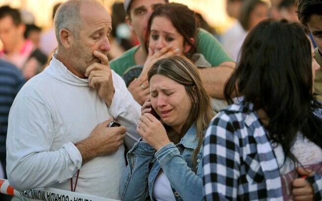 Familiares de vítimas do incêndio na boate Kiss, em Santa Maria, Rio Grande do Sul