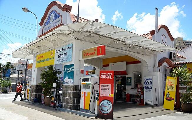 Posto de combustível na Aclimação, em São Paulo, foi construído em 1929, de acordo com o dono