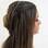 Tiaras são acessórios coringas e podem ter diversas apresentações com pedras, pérolas, bordados e rendas. Foto: Divulgação/L'officiel III