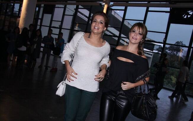 Samara Felippo e a amiga Nívea Stelmann