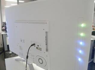 LEDs traseiros mudam de cor de acordo com a imagem