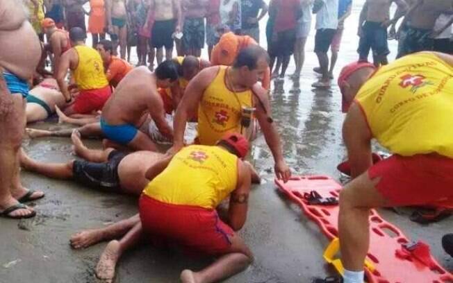 Banhistas morrem após raio em Praia Grande, no litoral de São Paulo. Foto: Divulgação - Polícia Militar