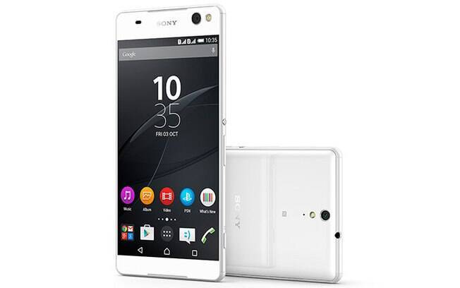 Xperia C5 Ultra pode ser encontrado a partir de R$ 1.649, tem tela de 6 polegadas, processador de 1.7 GHz, 2 GB de RAM e 16 GB de espaço, câmera traseira de 13 MP e frontal também de 13 MP, bateria de 2930 mAh, versão dual-SIM e 4G.