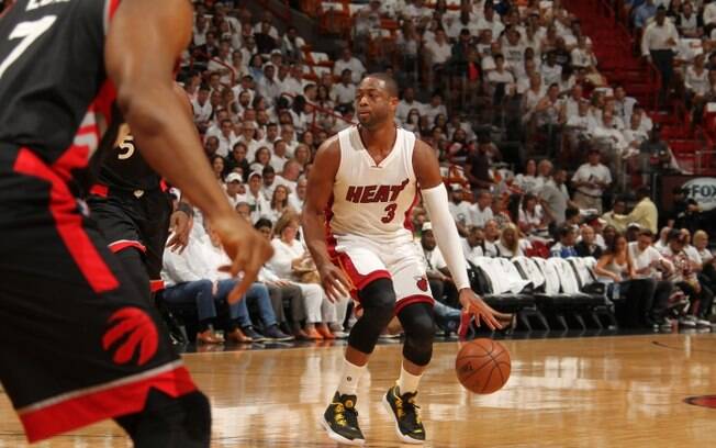Dwayne Wade foi o cestinha da partida com 30 pontos