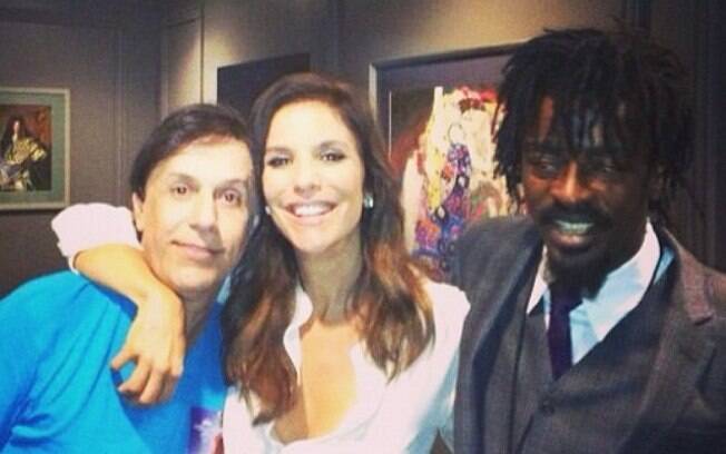 Ivete Sangalo canta em Los Angeles e é tietata por Tom Cavalcanti e Seu Jorge