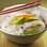 Sopa tailandesa de frango com massa de arroz. Foto: Divulgação