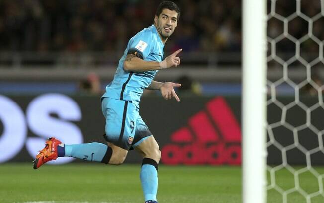 Suárez marcou três vezes e colocou o Barcelona na final do Mundial de Clubes