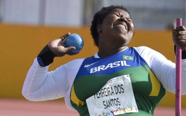 Rosinha Santos em ação pelo Brasil no Parapan: ela foi bronze no arremesso de peso