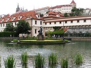 O Palácio do Senado possui um dos jardins mais bonitos de Praga