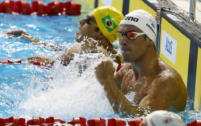 O argentino Grabich celebra conquista nos 100m livre. Foto: Al Bello/Getty Images