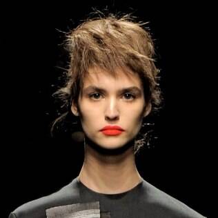 Bocão vermelho no desfile da Prada