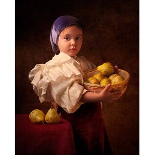 Fotógrafo faz retratos da filha inspirado por pintores clássicos