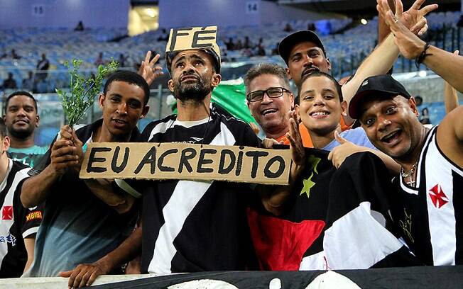 Torcida do Vasco esbanja fé na recuperação da equipe, que está na zona de rebaixamento