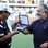 Antes de Santos x Corinthians, Muricy recebeu placa do presidente santista, Luís Álvaro de Oliveira Ribeiro, pelos 100 jogos no comando do Santos. Foto: Futura Press