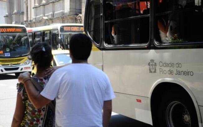Aumento na passagem de ônibus foi de 13,3%, índice mais alto que a inflação do ano passado