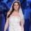 Vestido com saia transparente, mais fluida, tem bordado idêntico ao véu da noiva. De Yolan Cris. Foto: Divulgação/Barcelona Bridal Week