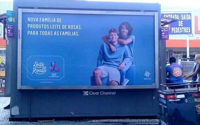 Nova campanha do Leite de Rosas inclui casais gays 