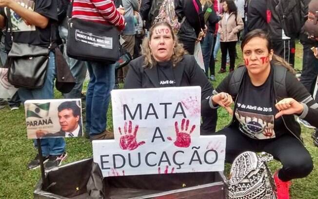 Nesta terça-feira (5), professores do Paraná fazem nova manifestação em Curitiba (5.5.2015). Foto: Reprodução/Facebook