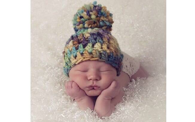 Touquinhas bem coloridas podem embelezar ensaios de fotos de recém-nascidos. De luulla.. Foto: Pinter/angoraonline