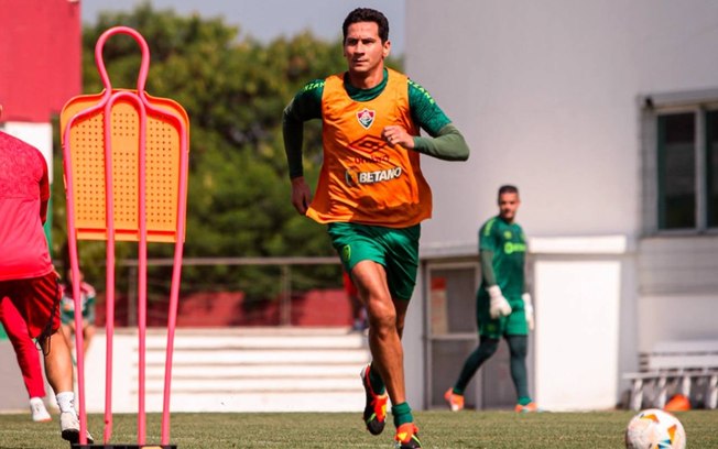 Cano E Ganso Treinam No Fluminense E Aumentam Chance De Encarar O Colo Colo