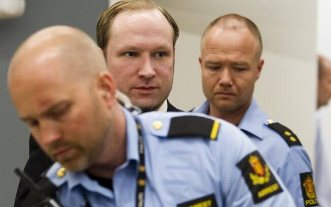Andres Breivik é um dos 94 detentos na Noruega que são considerados perigosos demais para voltarem à sociedade após a pena máxima de 21 anos