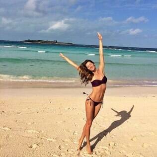 Gisele Bündchen lição de vida e corpo em forma nas redes socias
