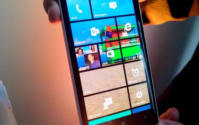 Lumia 930 reúne as melhores características do Windows Phone em tela de 5 polegadas. Foto: André Cardozo/iG