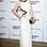 Portia Freeman usou um daqueles vestidos que parecem afinar a cintura e ainda deixou bastante pele à mostra. Sexy e elegante. Foto: Getty Images