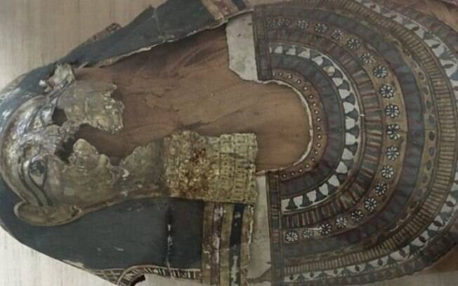  curadores do museu de Hyderabad descobriram que a múmia começou a se desestabilizar