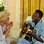 O rei do futebol deu uma palhinha no violão para Hebe durante uma entrevista em sua casa (28/05/12) . Foto: Renata de Paula/Rede TV!