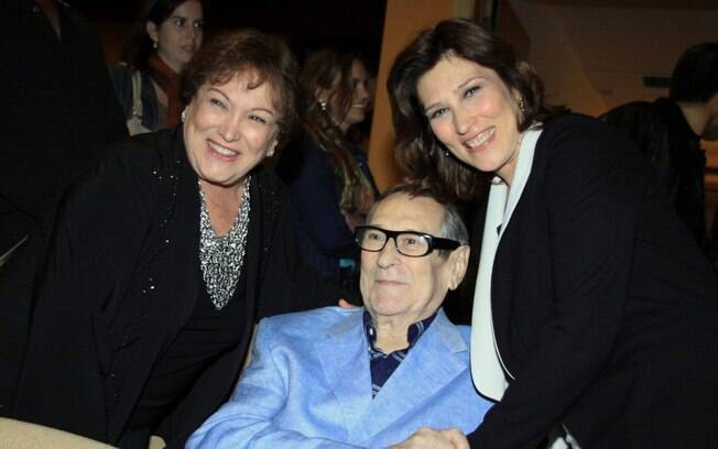 Paulo Goulart com a mulher, Nicette Bruno, e uma das filhas atrizes, Beth Goulart