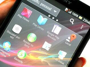 Xperia ZQ tem interface sóbria e bonita