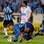 O veterano Dida agarra a bola no Estádio Olímpico. Foto: Gazeta Press