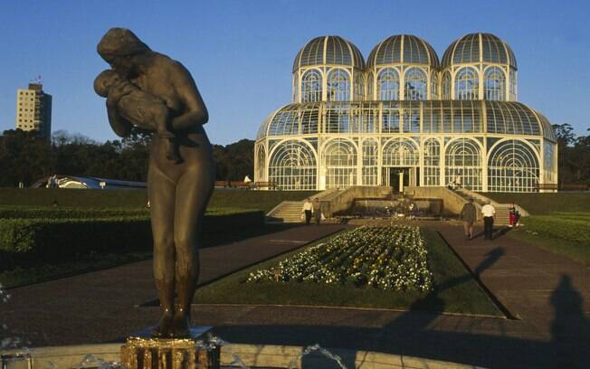 Jardim Botânico é um dos pontos turísticos mais visitados de Curitiba