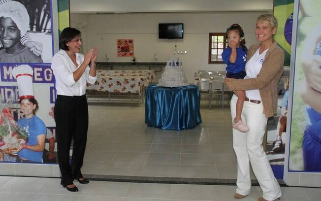 Xuxa abrindo as portas do novo espaço