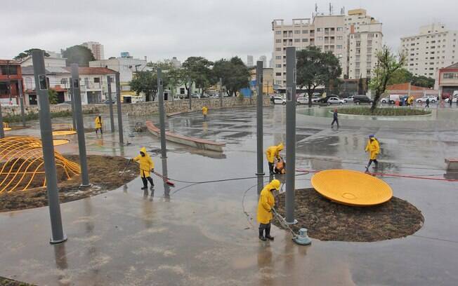 Praça foi desenhada pelos associados da Afavitam e foi projetada pelo arquiteto Marcos Cartum (16/07/12)