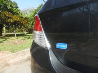 Logotipo Eco na traseira identifica as várias mudanças no Prisma 1.0 para reduzir o consumo de combustível