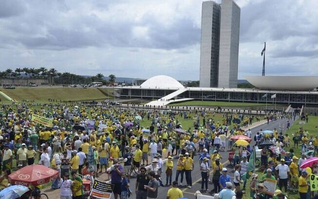 Protesto em Brasília. Foto: Valter Campanato/Agência Brasil - 13.12.15