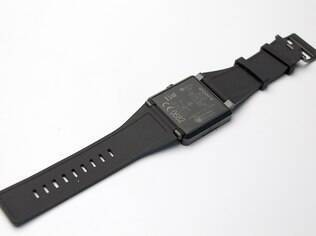 SmartWatch 2 tem pulseira de plástico e acabamento fosco