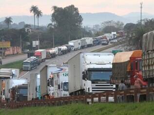 Pesquisa aponta que 13% dos caminhoneiros usam rebites