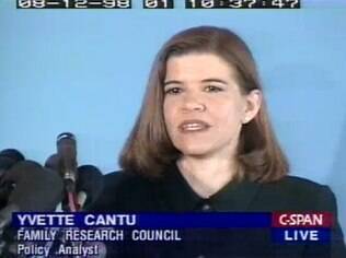 Yvette Cantu Schneider era militante ex-gay e hoje defende a proibição dos tratamentos