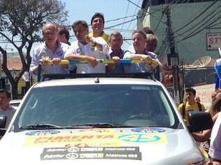 Aécio Neves fez carreata ao lado de Pimenta da Veiga