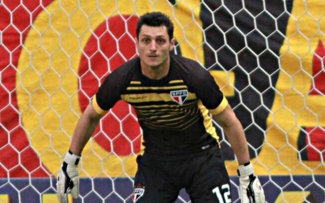Denis deve assumir o gol em definitivo a partir de 2016