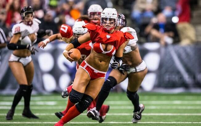 Touchdowns de lingerie: O jeito feminino de jogar futebol americano -  Jornal O Globo