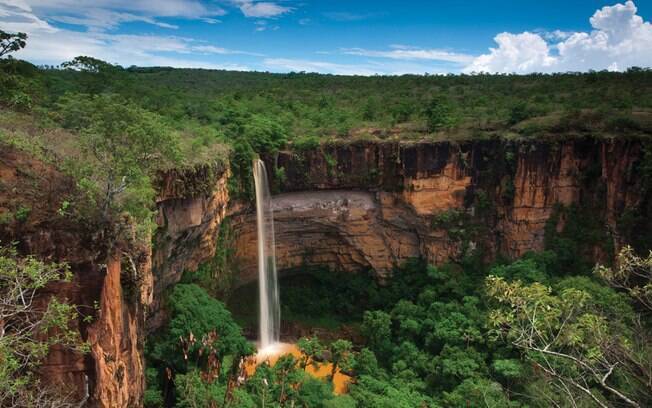 Cachoeira Véu d Noiva, na Chapada dos Guimarães