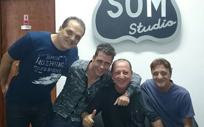 Kassio com seus produtores na BR Som
