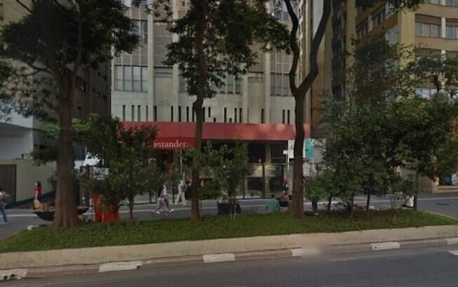 Fachada da agência que foi assaltada nesta quinta-feira: banco ajudará polícia nas investigações